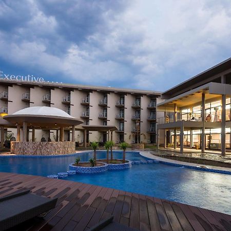 Hotel Vip Executive 테테 외부 사진