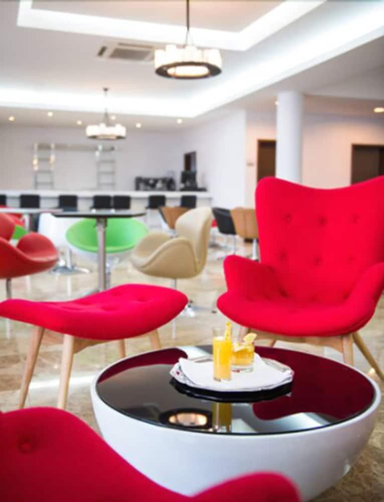 Hotel Vip Executive 테테 외부 사진