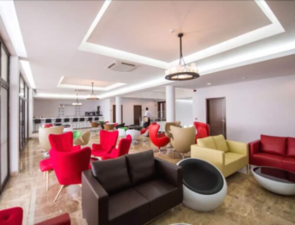 Hotel Vip Executive 테테 외부 사진